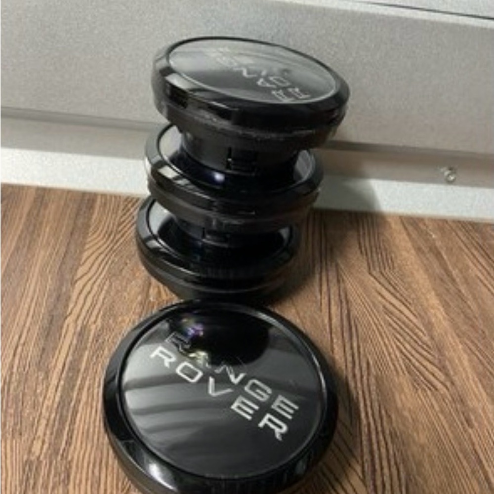 4 PC BLACK FOR RANGE-ROVER EMBLEM CENTER CAPS FLOATING SPINNER 4 In